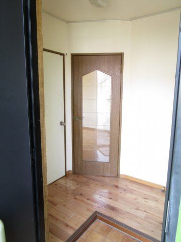 クレール津福Ⅰ【10,000円キャッシュバック対象物件】の玄関|きれいな玄関です