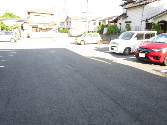 クレール津福Ⅰ【10,000円キャッシュバック対象物件】の駐車場|駐車場です