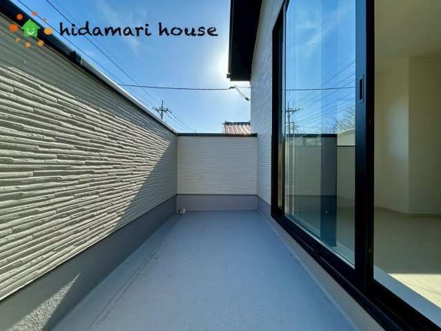 伊奈町本町2丁目20期　新築戸建　エルデ02のバルコニー