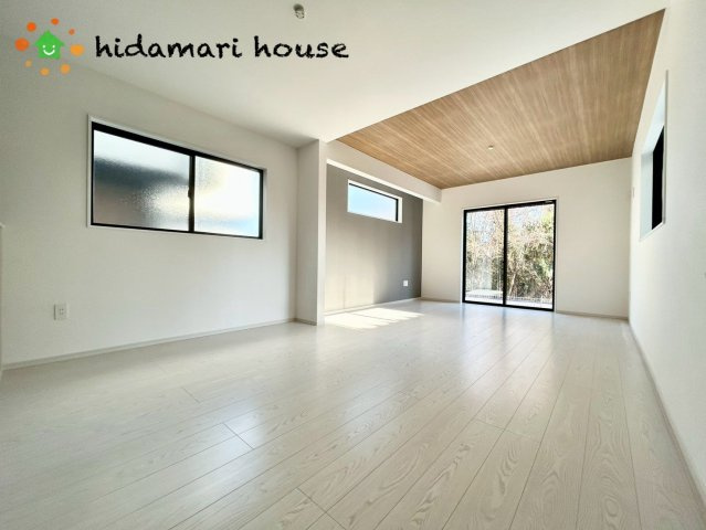 伊奈町本町2丁目20期　新築戸建　エルデ02の居間・リビング|LDK：20.5帖