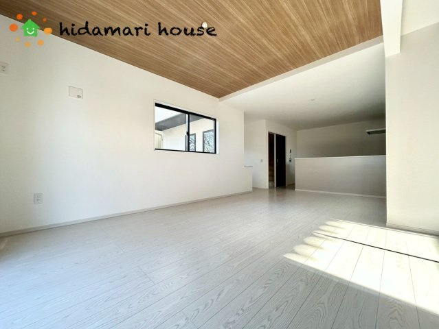 伊奈町本町2丁目20期　新築戸建　エルデ02の居間・リビング|LDK：20.5帖