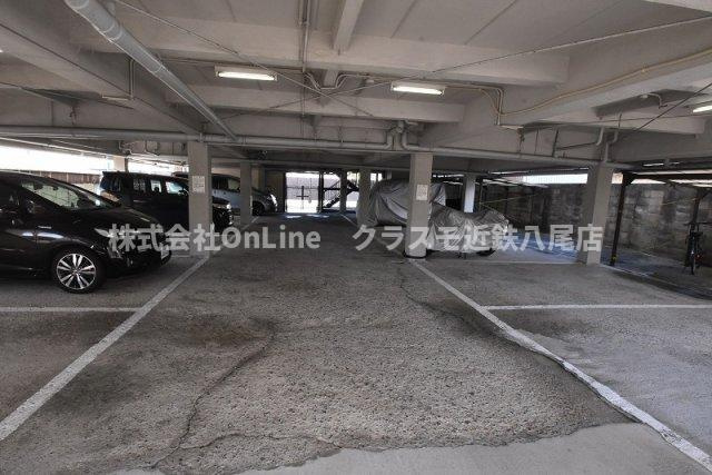 高橋マンションの駐車場