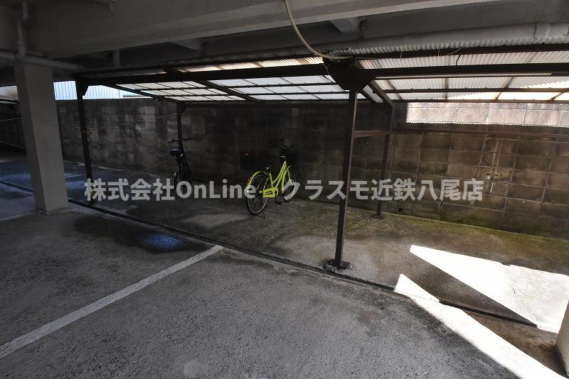 高橋マンションの駐車場