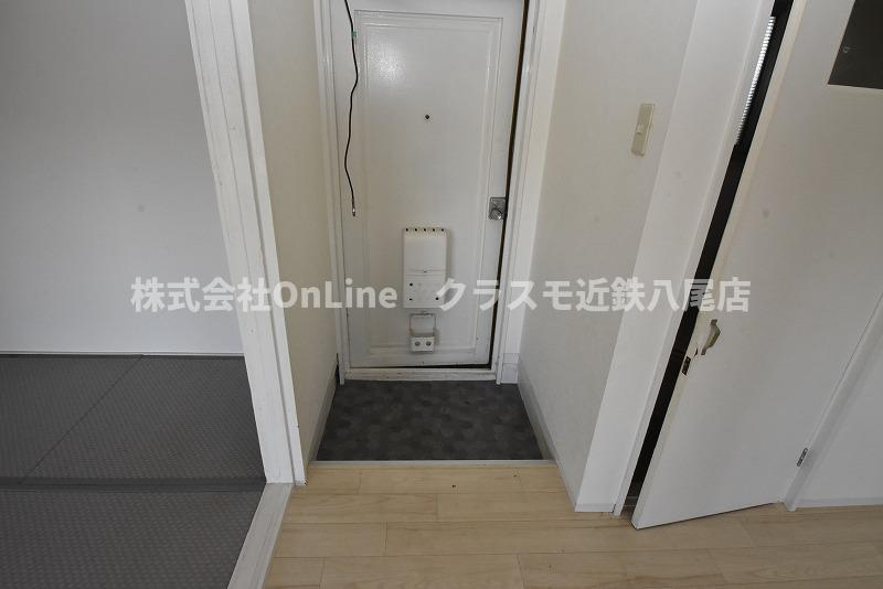 高橋マンションの玄関