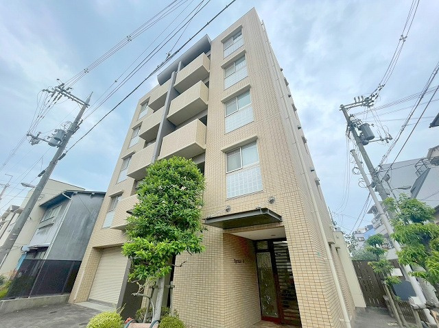 スプルース・ネストの外観