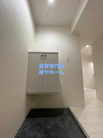 アドバンス難波南ノエルの玄関|シンプルで使いやすい玄関です