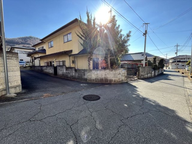 甲府市岩窪町中古戸建住宅の周辺