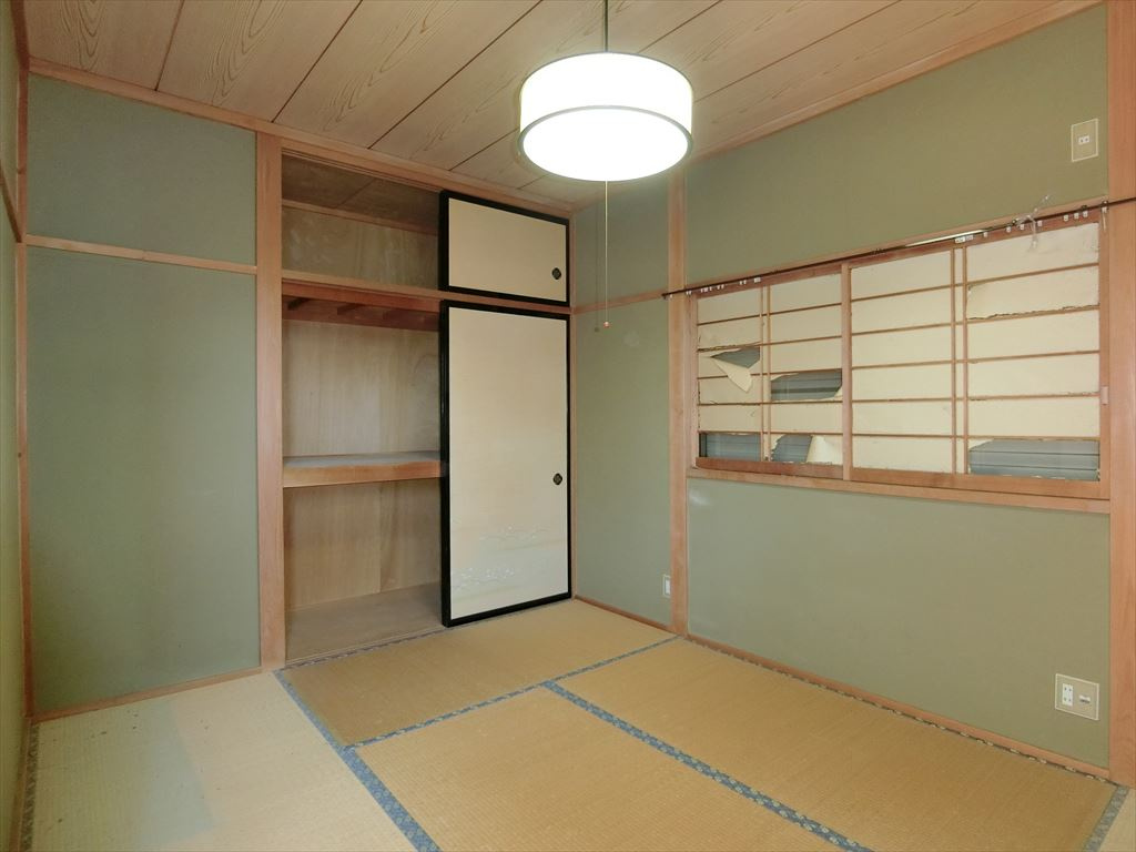甲府市岩窪町中古戸建住宅の和室|2階