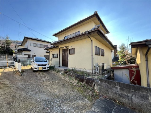 甲府市岩窪町中古戸建住宅の外観