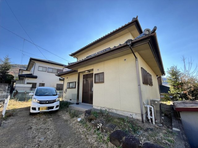 甲府市岩窪町中古戸建住宅の外観