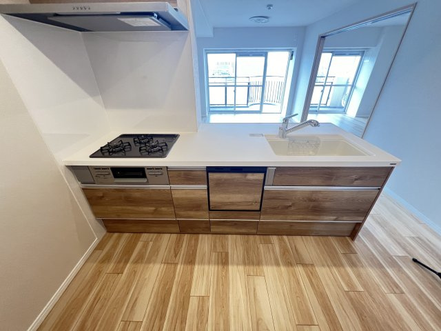 大和高田アーバンコンフォートのキッチン|引き出し収納で使いやすいシステムキッチン