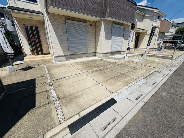 上尾市地頭方中古戸建の駐車場