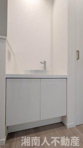 藤沢市辻堂元町５丁目８－１８新築戸建ての独立洗面台|独立洗面台、朝の身支度には欠かせません