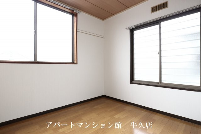 高田ハイツBの寝室