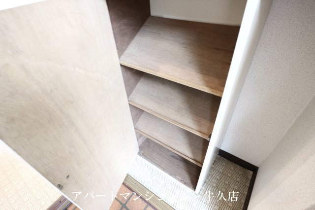 高田ハイツBの収納