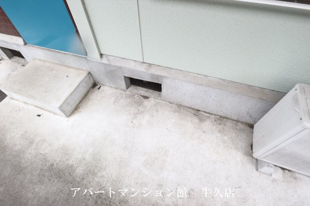 高田ハイツBのエントランス