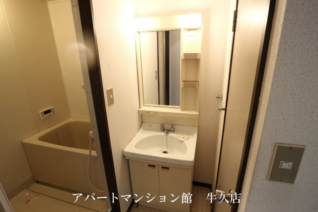 高田ハイツBの独立洗面台