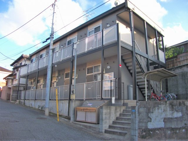 レオパレスフォレスタ