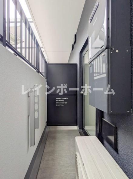 Alivis船橋Eastのバルコニー