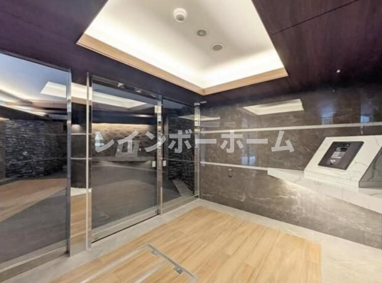 Alivis船橋Eastのエントランス