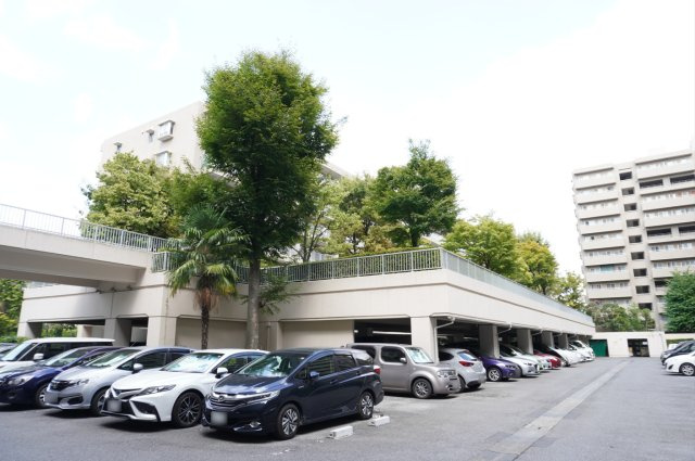 ヴィルヌーブ南越谷B棟の外観