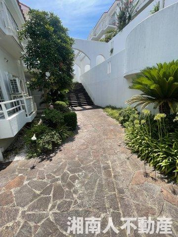 コスモミロス逗子M棟のエントランス|清潔なエントランスです