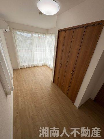 コスモミロス逗子M棟の洋室