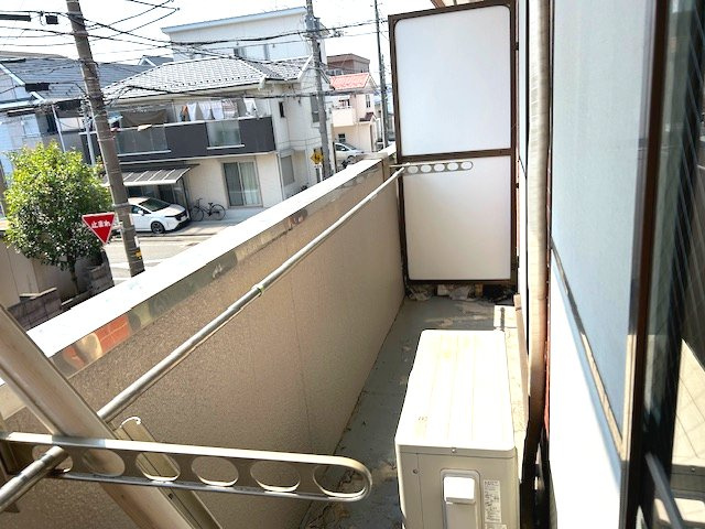 川口市南鳩ヶ谷２丁目の賃貸マンションのバルコニー