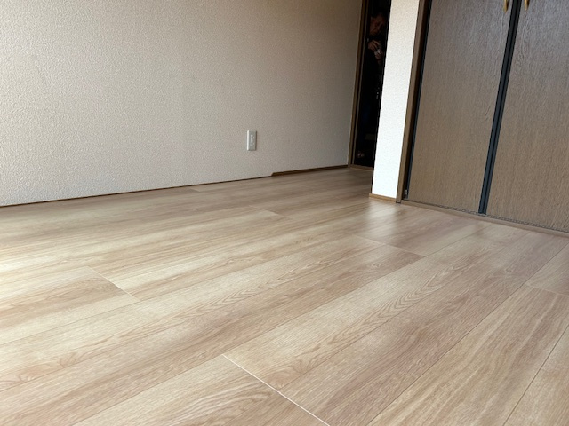 川口市南鳩ヶ谷２丁目の賃貸マンションの洋室