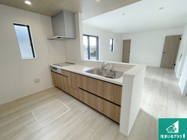 東近江市東沖野　第1期　新築一戸建ての前面道路含む現地写真|周辺は落ち着いた街並みの住宅地！子育てがしやすい住環境です！まだ未完成ですが、現地でしかわからない事もございます。是非一度ご覧ください。