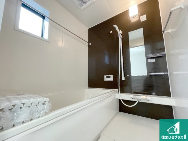 東近江市東沖野　第1期　新築一戸建ての前面道路含む現地写真|周辺は落ち着いた街並みの住宅地！子育てがしやすい住環境です！まだ未完成ですが、現地でしかわからない事もございます。是非一度ご覧ください。