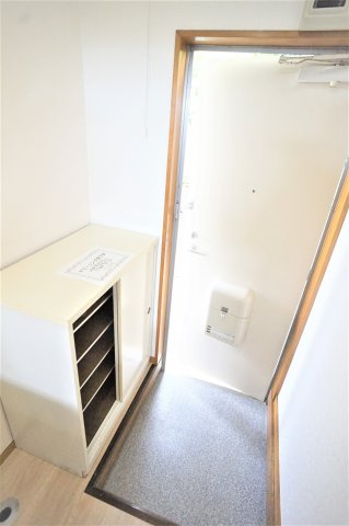 ハイツ大谷の玄関|玄関収納もしっかりとあります、