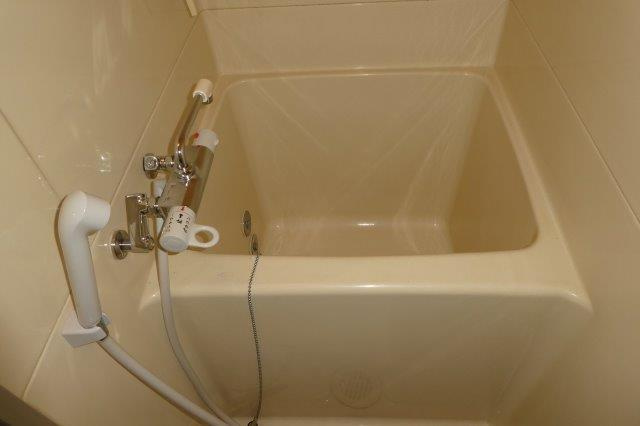 グリーンヒルズＡの浴室