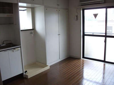 【居間・リビング】 | シオミプラザエイト | 居間です