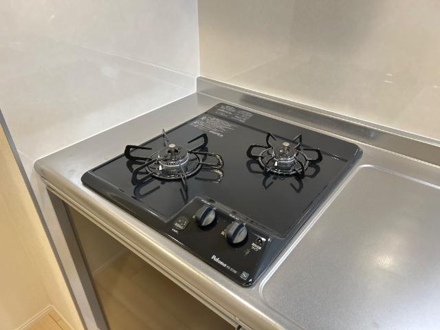 ピーニャ市川のキッチン|2口ガスコンロ