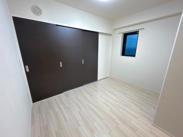 ピーニャ市川の内装|リビングダイニング