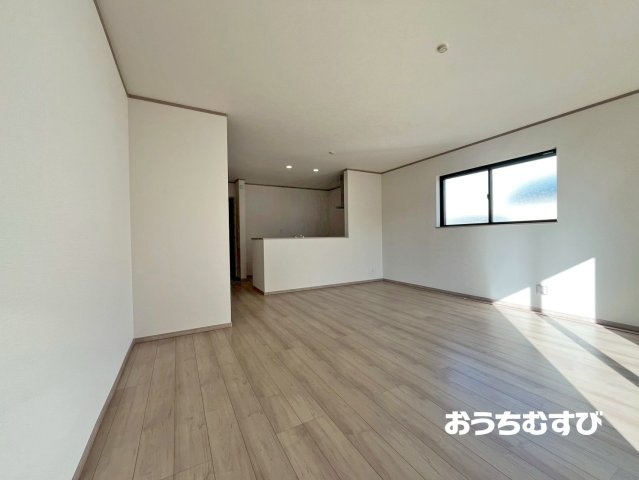 名東区香流8期(全3棟)の居間・リビング