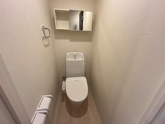 ピーニャ市川のトイレ|シャワー付トイレ