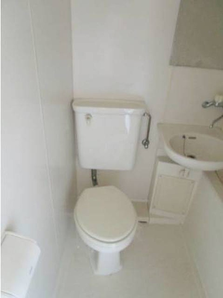 コーポラスVB【キャッシュバック対象物件】のトイレ|コンパクトで使いやすいトイレです