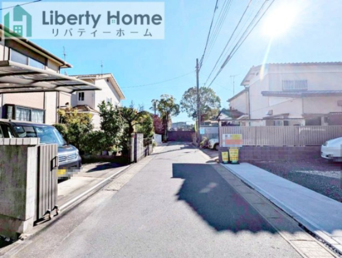 水戸市姫子4期　新築戸建の前面道路含む現地写真