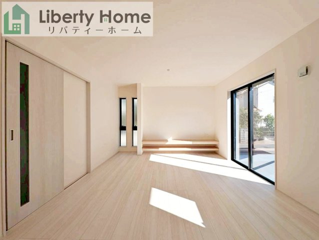 水戸市姫子4期　新築戸建の居間・リビング