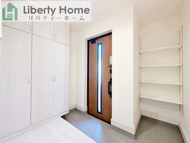 水戸市姫子4期　新築戸建の玄関