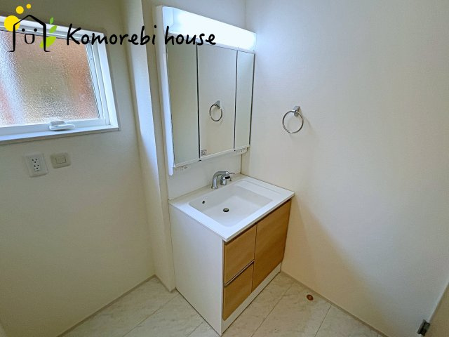 鴻巣市屈巣　第4　新築一戸建て　リーブルガーデン　03の独立洗面台|10/30　撮影済み