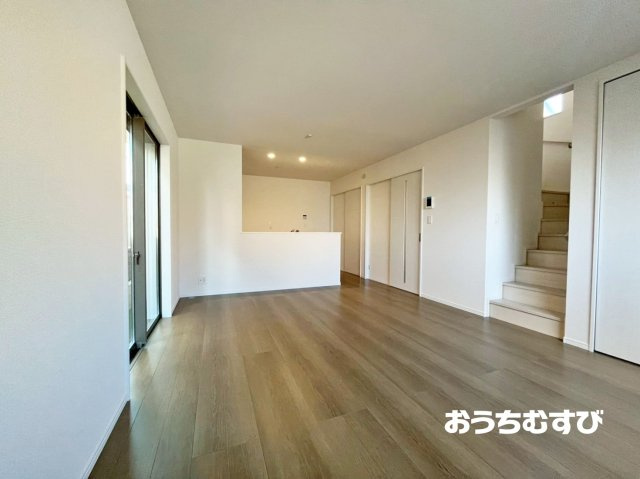 尾張旭市北山町2期(全1棟）の居間・リビング