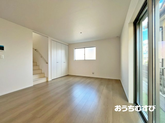 尾張旭市北山町2期(全1棟）の居間・リビング