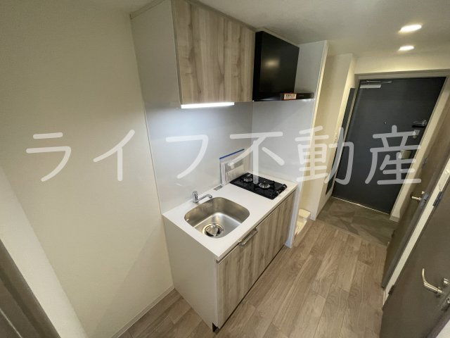 アドバンス大阪リーヴァのキッチン|コンパクトなキッチンで掃除もラクラク