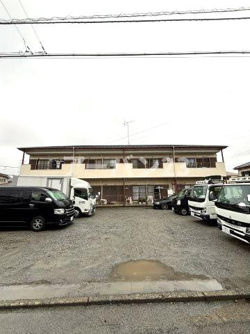 カームハイツ東大和の駐車場