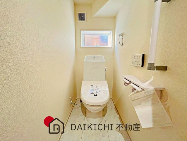 【トイレ】 | 鴻巣市屈巣第4　Livele Garden.S　新築戸建　全8棟　3号棟