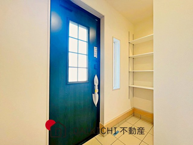 【玄関】 | 鴻巣市屈巣第4　Livele Garden.S　新築戸建　全8棟　3号棟