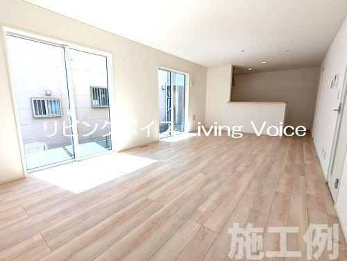 【居間・リビング】 | 【仲介手数料０円】座間市四ツ谷第8　新築一戸建て | 座間市四ツ谷第8　新築一戸建て